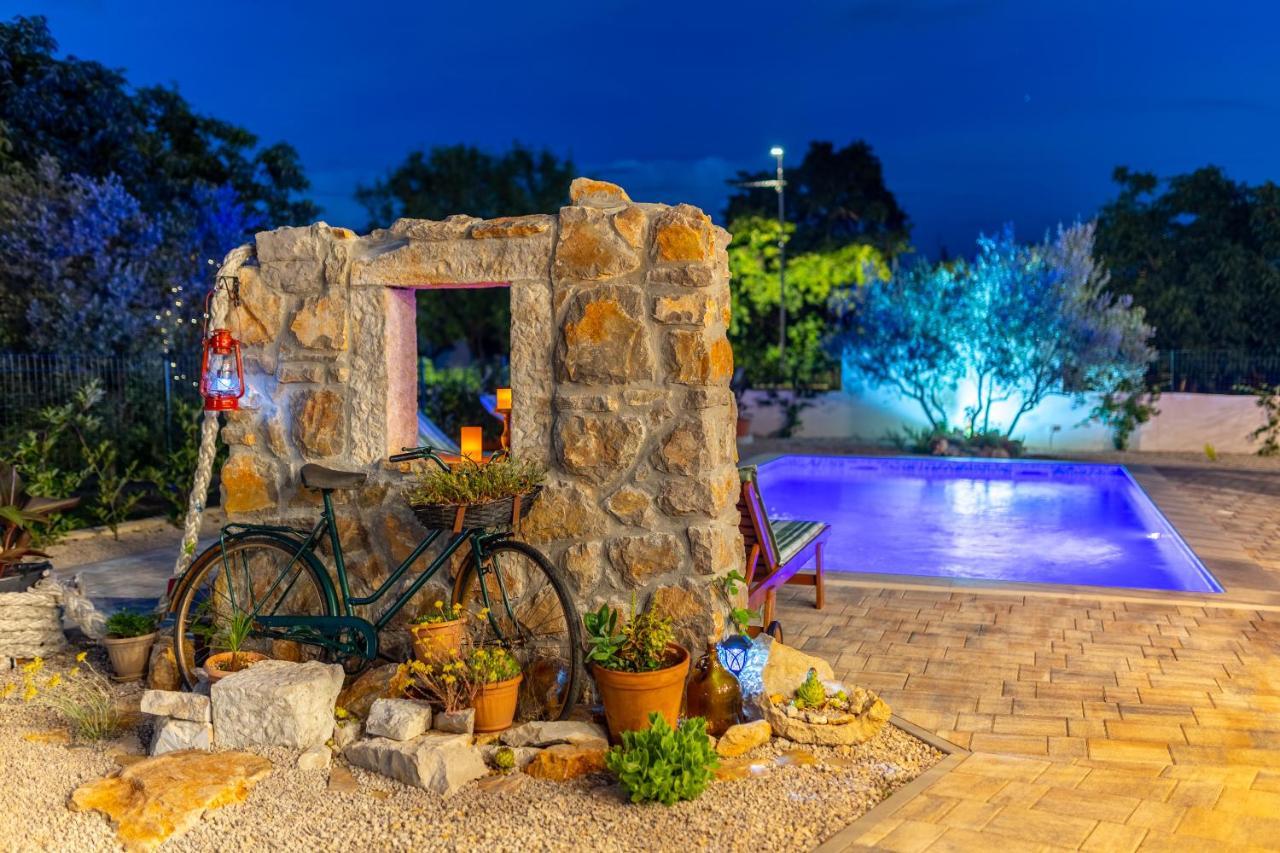 Villa Adastra มาลินสกา ภายนอก รูปภาพ